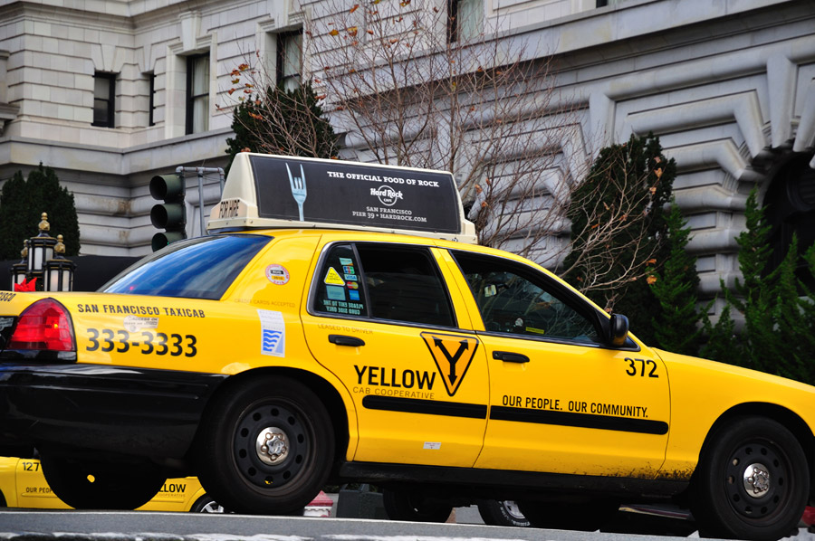 Werden In Kalifornien Vorschriften für Taxis und Fahrdienste künftig auf bundesstaatlicher Ebene erlassen? 